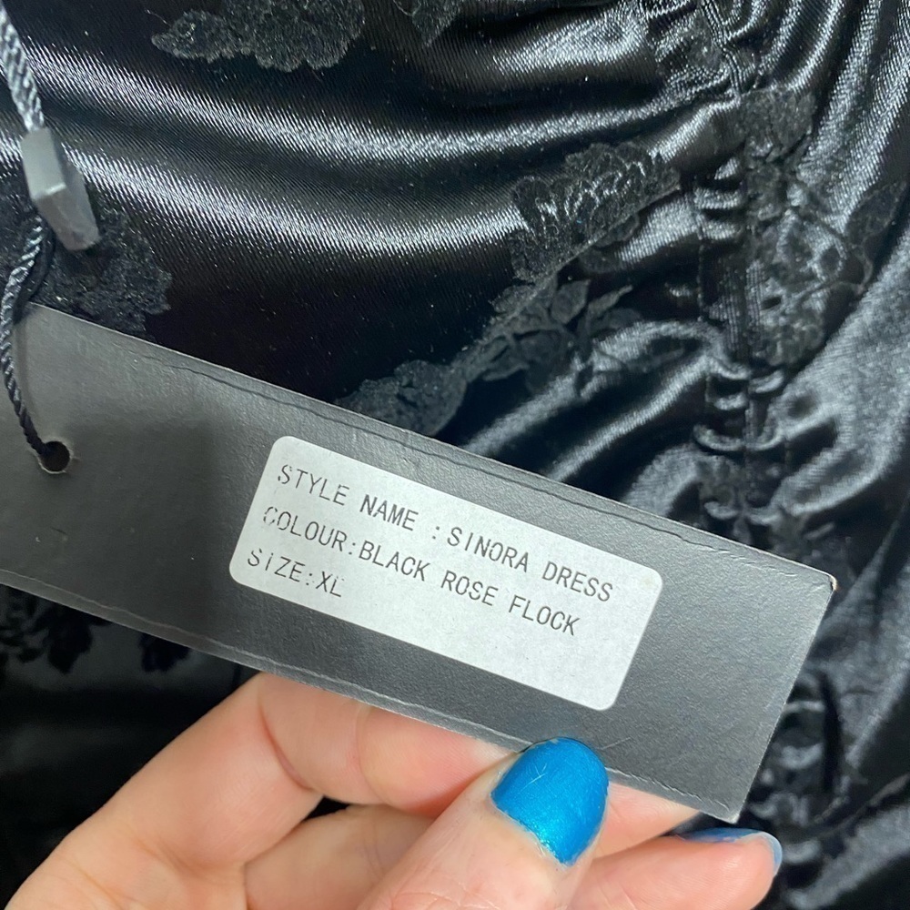 MOTEL SINORA VELVET DRESS - Picture 12 of 12